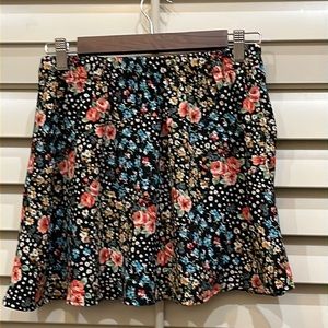 Altar’d State Medium Floral Skort